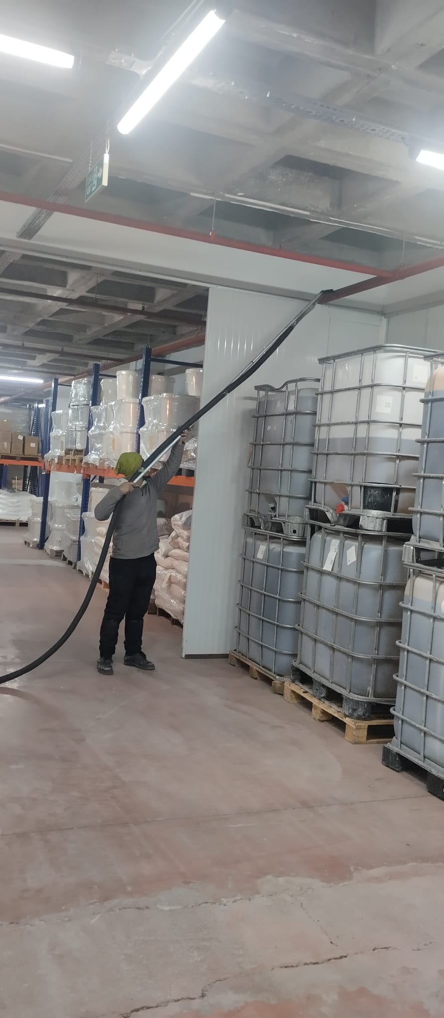 Endüstriyel Depo Tavan Temizliği